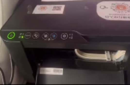 爱普生L3151打印机一开机五灯同闪后自动关机故障远程维修